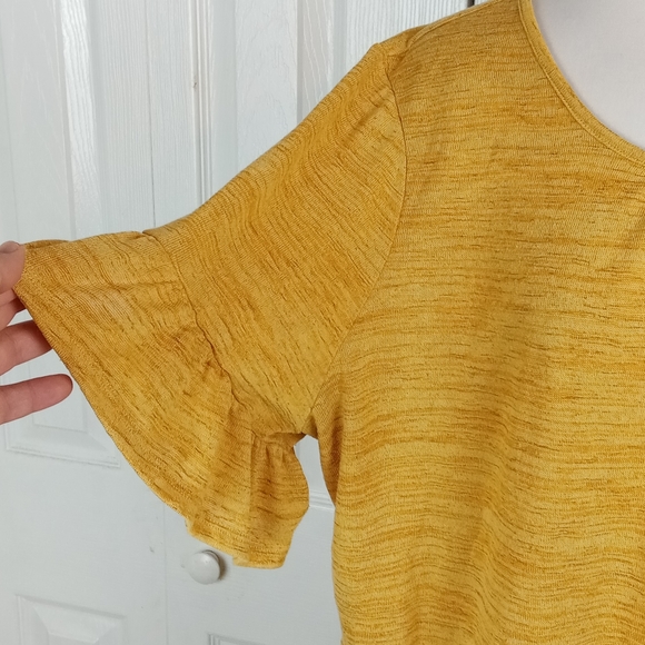 4/$25 Lane Bryant mustard ruffle sleeved top - Picture 3 of 6